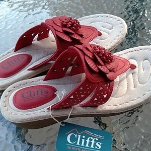 Get your Christmas Shoes! Cliffs White Mountain